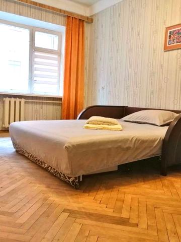 З 1.06. Центр, 2-к роздільна квартира 45м² (м.Печерська)