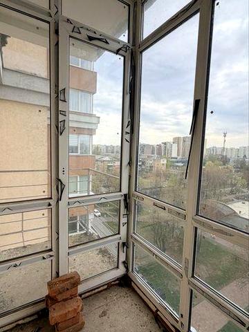 ТОП локація Центр Вишневого вул. Європейська 31А  2к 86 м² двостороння вид на стадіон
