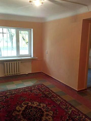 Продам 2 кімнат. квартиру вул. Колеусівська