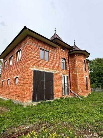 Продається великий добротний будинок у селі Панка