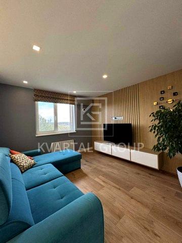 Євро-3к квартира 91,5 м² з дизайнерським ремонтом та видом на ліс