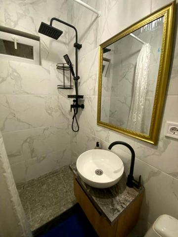 Продаж 1-кімнатної квартири з газом на вул. Різівська