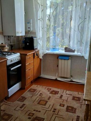Квартира 4-х кімнатна 73 м2 індивідуальне газове опалення + гараж