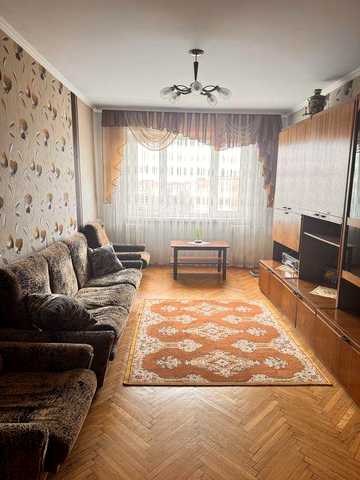 Продаж 3-кімнатної квартири 33-й район (від власника)