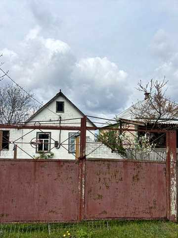 Продам будинок  смт Обухівка.