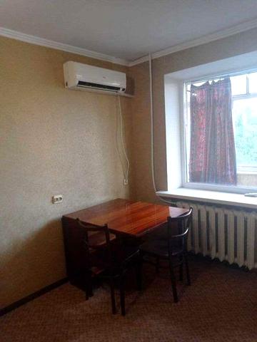Сдам свою без комиссии 1-ную квартиру пр. Б. Хмельницкого