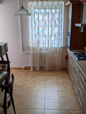2к ст м Печерська, вул. Мала Шияновська ( Немировича-Данченка )
