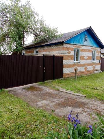 Продається дім з надвірними будівлями та городом в с. Береза Шосткинського р-ну