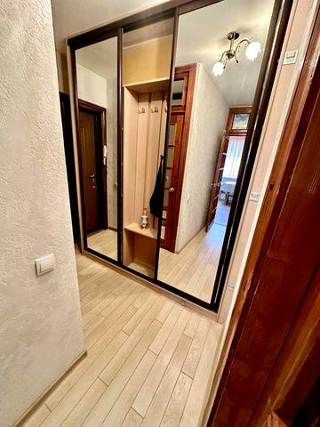 Оренда 2х кімнатної квартири в  Залізнич. р-ні по в.Любінській