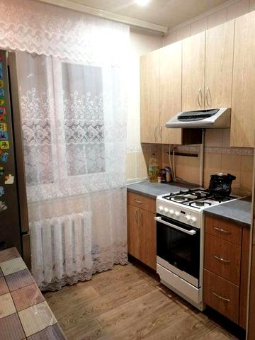 Продам 2 кімнатнку квартиру на вулиці Небесної сотні ЖК Без назви