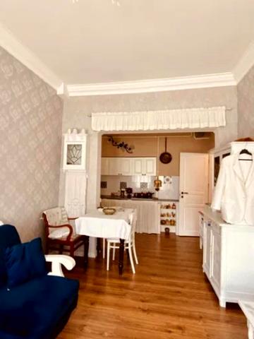 Продаж,  Квартира,  2 комнаты,  41 м²,  Нежинская,  Центр,  Одесса