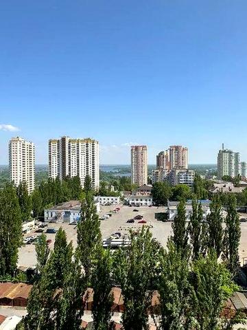 Продам 1-кімнатну квартиру  78 000 $ 1 591 $ м²  49/18 м² Голосіївський район, до метро Деміївка 7 хв на авто або 20хв автобусом Науки пр-т 55А ЖК Проспект Науки 55А