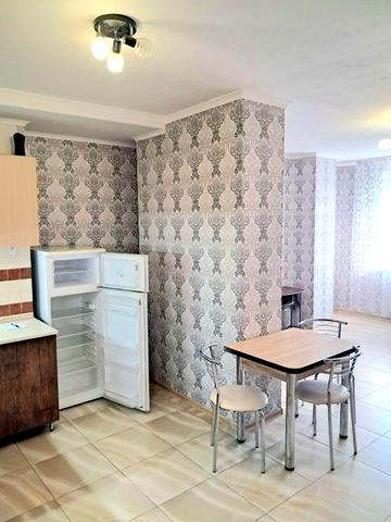 Аренда двухкомнатной квартиры 75 кв.м.