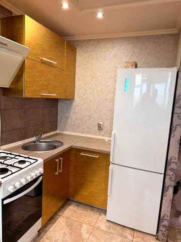 Сучасна Євродвушка ЗСУ (Інтернаціоналістів) 51В з прямим видом на оз. Чехова