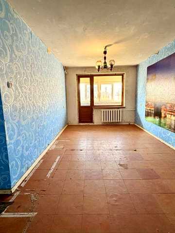 Продаж трикімнатної квартири вул. Чарівна