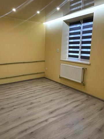 Продам квартиру в будинку типу котедж