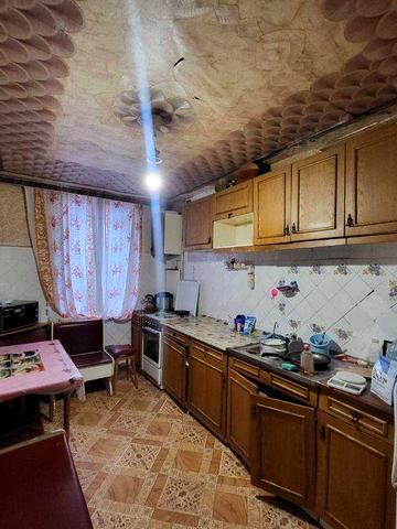Продається 3 кімнатна квартира на Бойовій.