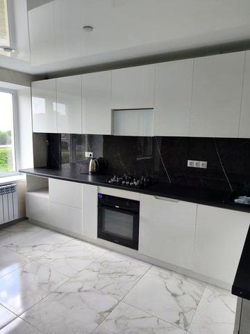 Продам 3-х кімнатну квартиру студію на 5 м-н
