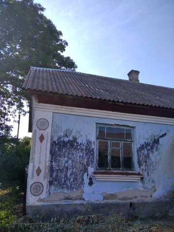 Будинок у спокійному місці поруч  берег