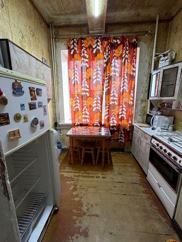 Продам 2 х ком квартиру.Героев Харькова 124