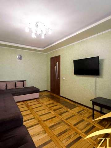 Продаж 3-к квартири на Космосі