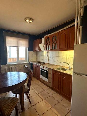 Продам 3-кімнатну квартиру 66 м2.  Район 12 школи .