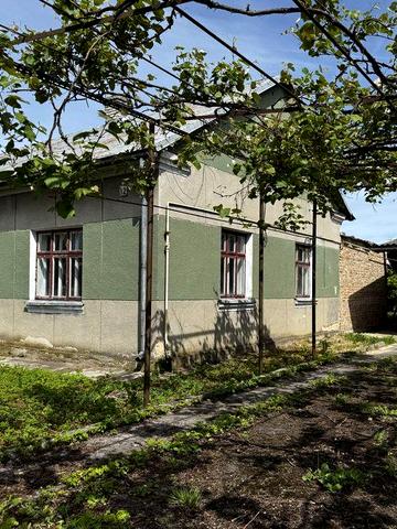 будинок , хата смт.Красне