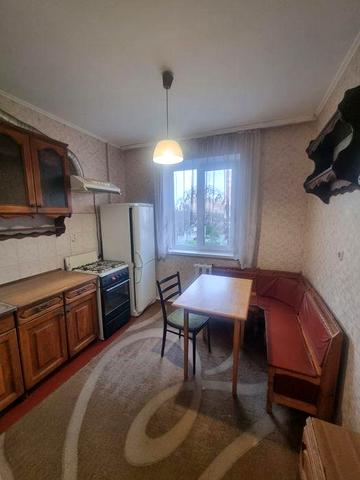 Продам 2-кім Троєщина Радунська  22/9 Газ 4 пов.