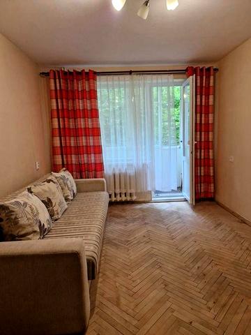 Продаж 1 кім. вул. Василя Симоненка