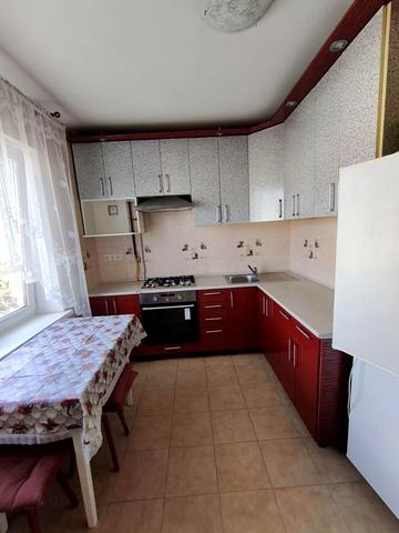 Героїв просп., 32