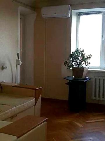 Продам 2х,комн.в кирпичном доме м.23августа