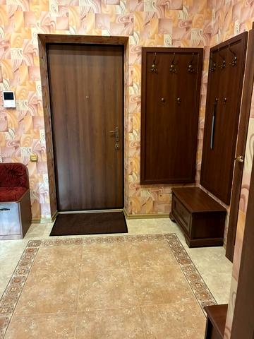 None 800 USD