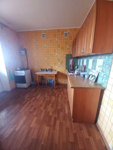 Продам 1- но кімн., кв. С. Петлюри 21 загальна площа 63.3
