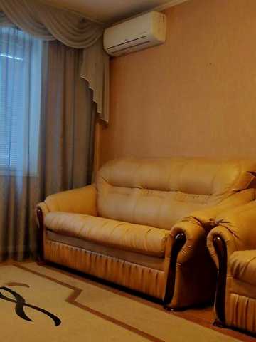 Продаж 3к Квартира Юності вулиця