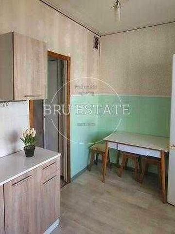 Продам 1 к вул.Ч.Калини 32 в  Троєщина