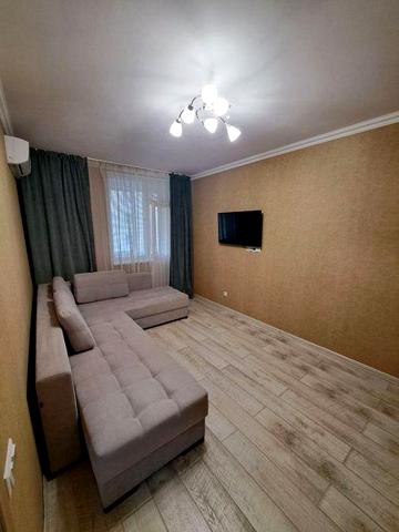 Оренда, вул.Ю. Здановської, 46/1, комфортна 1к.кв. 40 кв.м