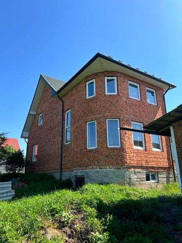 Продаж будинку  та літньої кухні з можливістью розтермінування