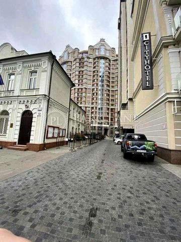 3-кімн 119 м2 Богдана Хмельницького 58а Золоті Ворота, Велотрек, Університет