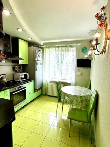 Продам 2 комнатную квартиру на Солнечном. Ваучер.