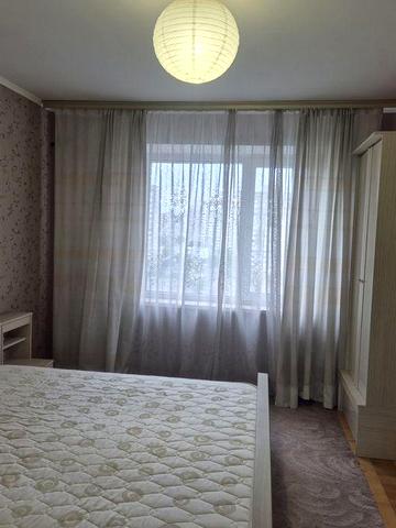 Продам 3 кім кв 80м2 /Троєщина вул.Бальзака  54/