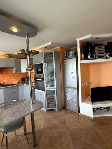 Продаж 3к Квартира Дорошенка Петра Гетьмана вулиця