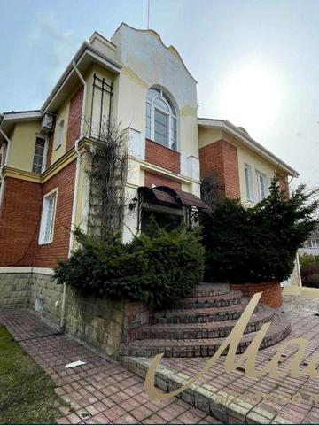 Оренда будинку з басейном у Лісниках 430 м² SPA-зона Генератор, Київська область, Обухівське направлення