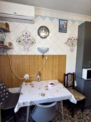 Продам 2 ком. Чешку на Тополе 3!