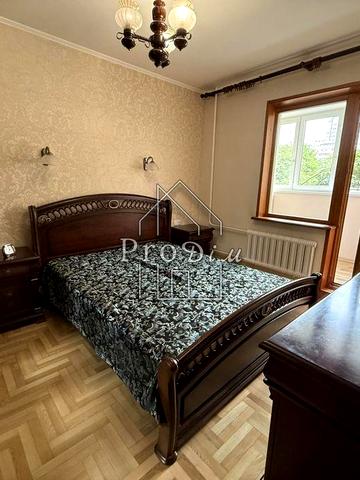 Продаж 3-к квартири. Тростянецька. З меблями. Програми+