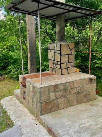 Здається будинок біля р.Дністер (У Бориса на півострові)