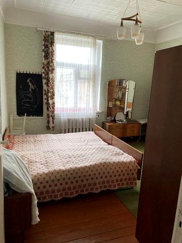 Двухкомнатная квартира в городе Белгород Днестровский 54,2м2 в центре 2этаж двухэтажки.
