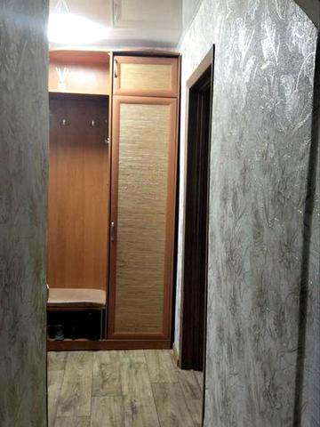 Продам трикімнатну квартиру в м.Черняхів