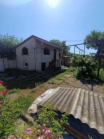 Продається будинок .