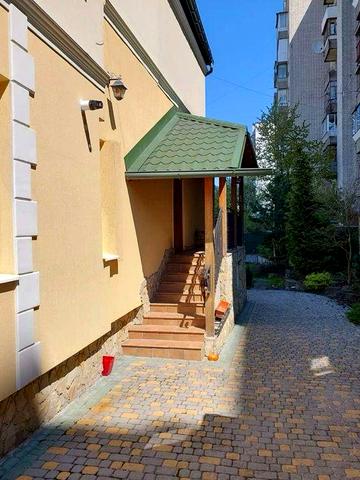 Оренда будинку Львів