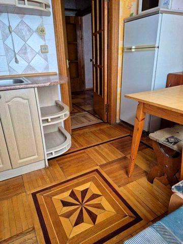 Здаю 2-кімнатну охайну квартиру. Мішуги, 1\4. Метро Позняки. 4-й поверх.